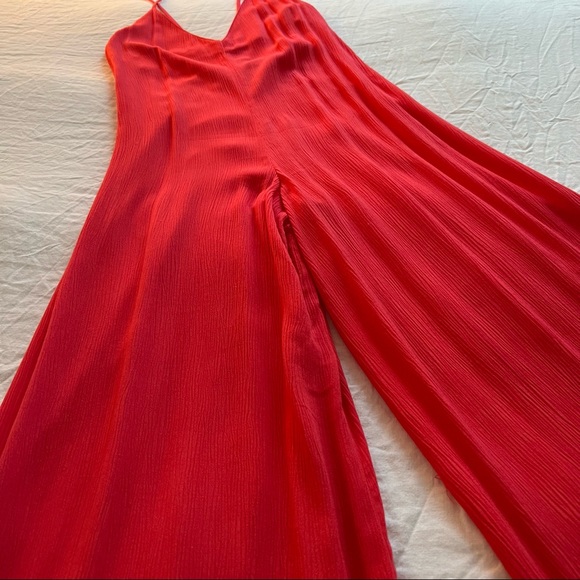 ASOS DESIGN Deep V Strappy Back Wide Leg Jumpsuit - Picture 7 of 7